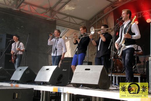 Hoerinfarkt (D) 18. This Is Ska Festival - Wasserburg, Rosslau 27. Juni 2014 (1).JPG